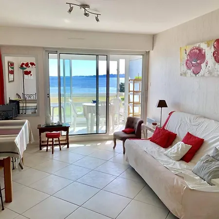 3 Etoiles Avec Belle Vue Sur A - Ref 835 *
